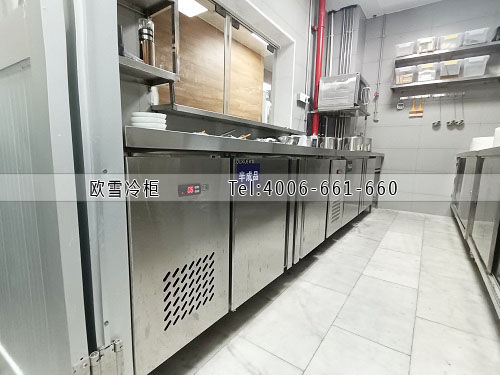 不銹鋼工作臺冰柜.jpg 不銹鋼工作臺冰柜.jpg