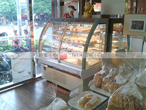 F033廣西南寧漢密哈頓蛋糕店冷藏展示柜
