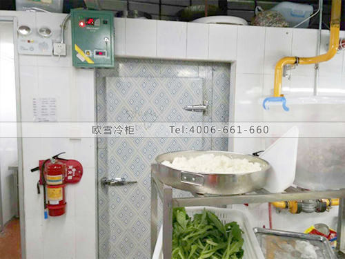 I051佛山南海凱德廣場(chǎng)福滿城小型冷庫(kù)安裝